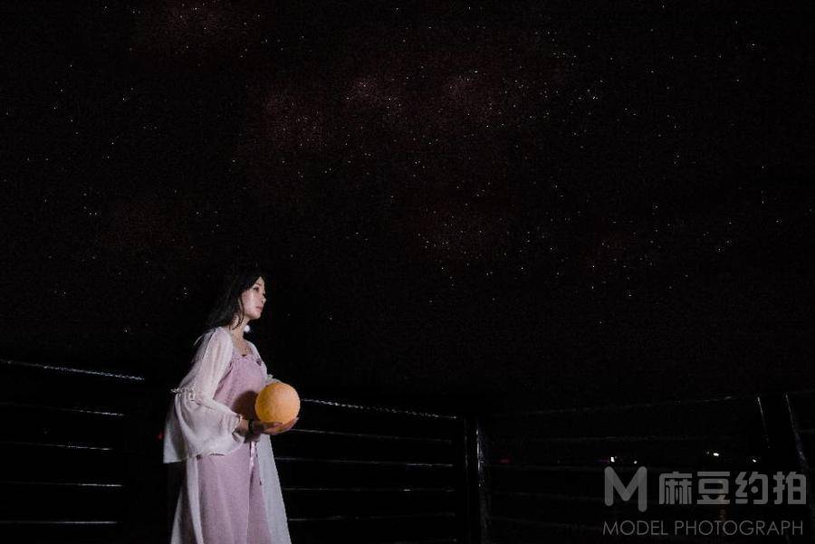 夜景模特