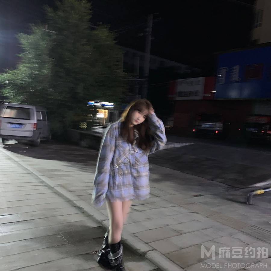 夜景模特