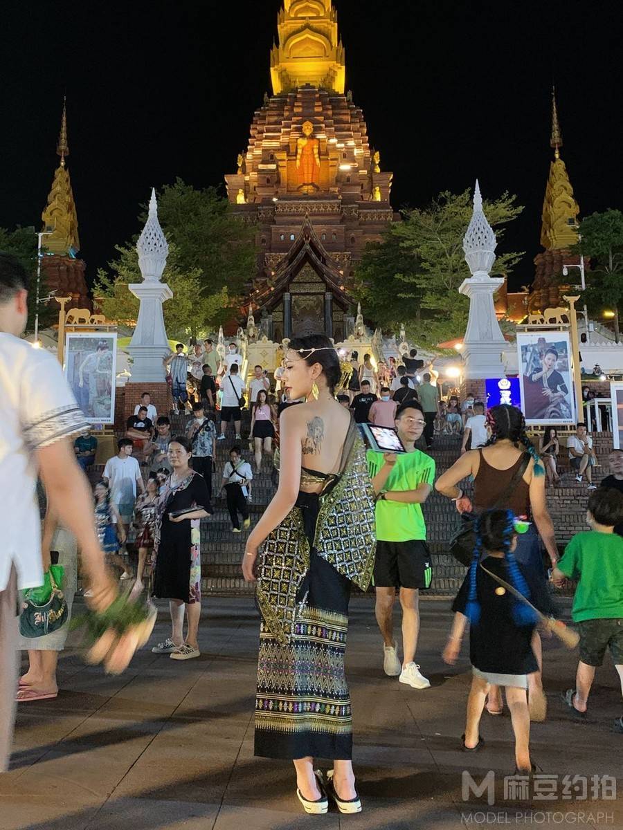 夜景模特