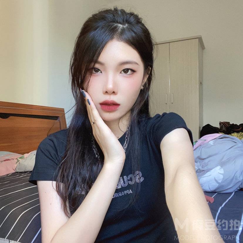 胶片模特