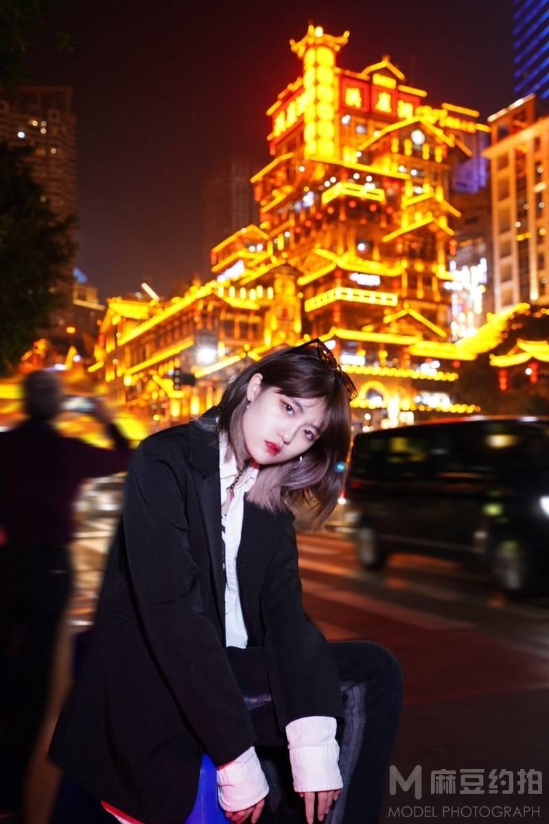 情绪模特