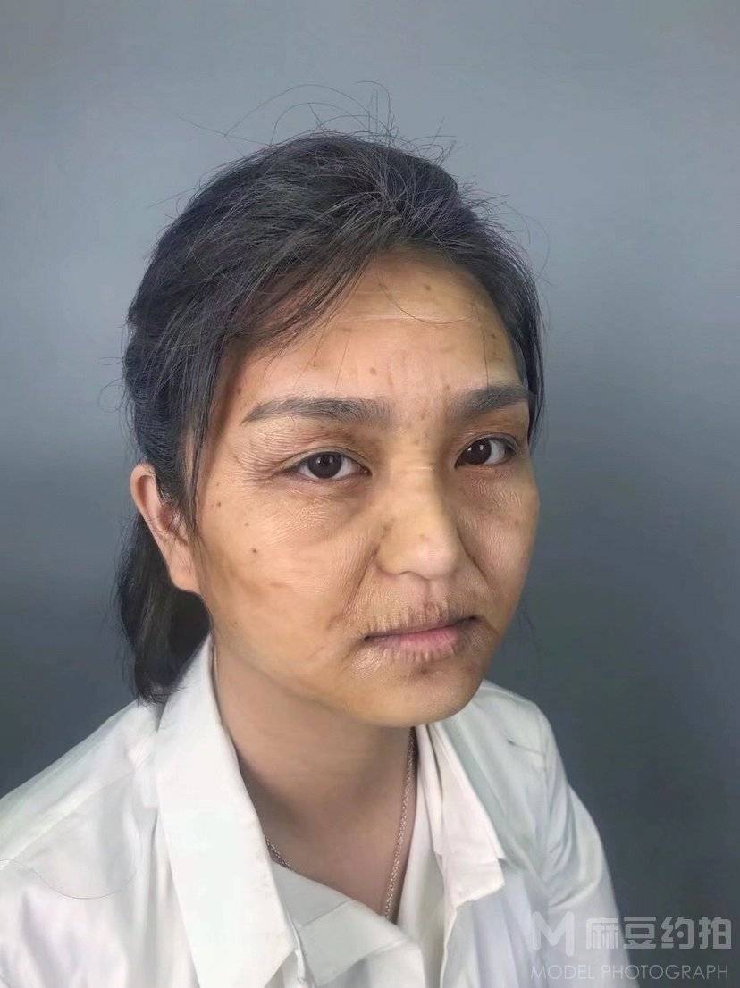 妆容模特