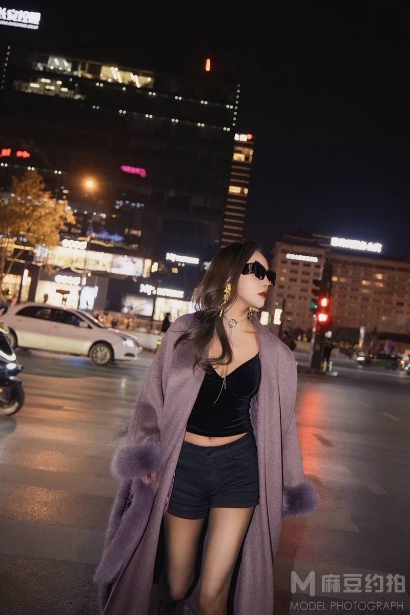 夜景模特