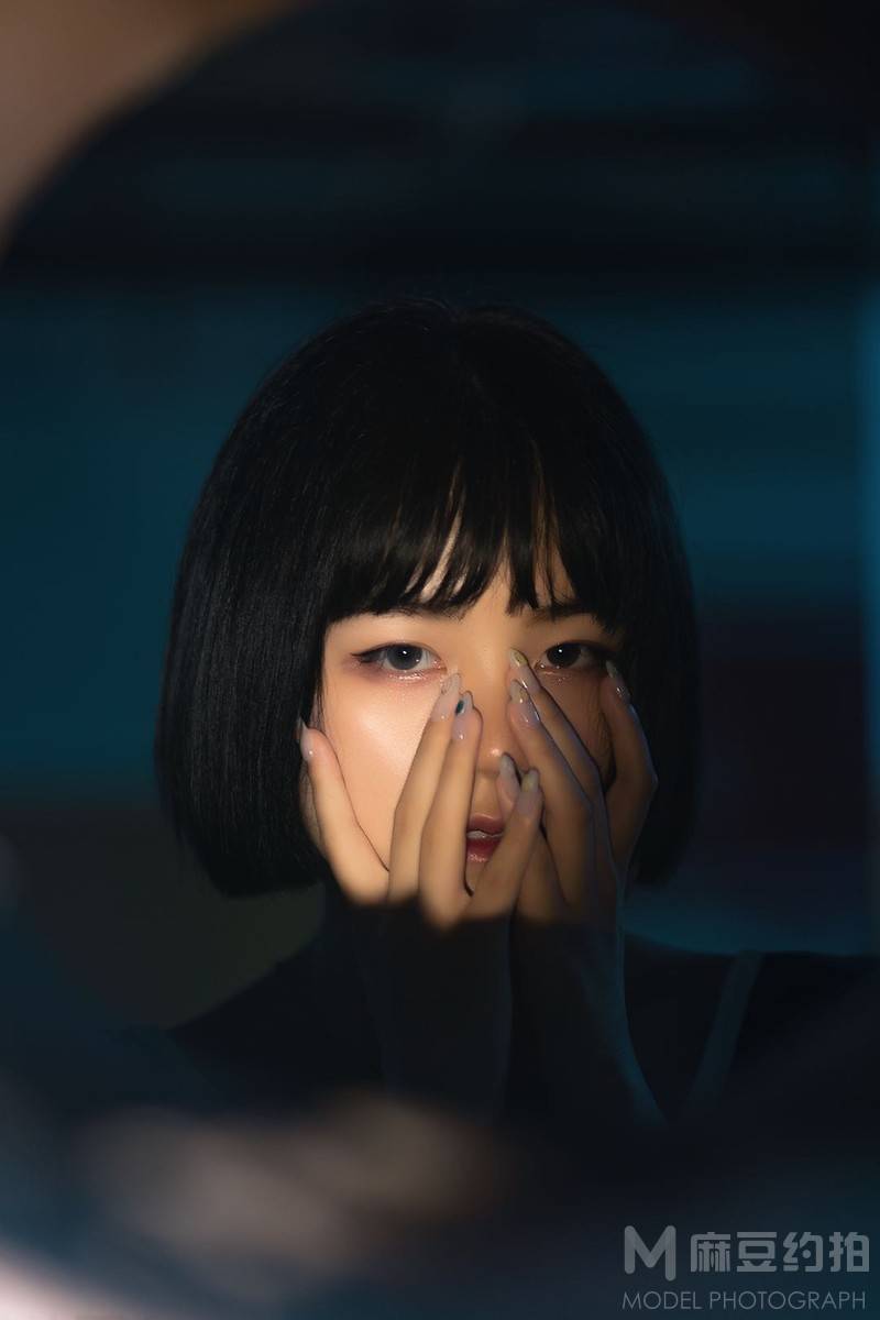 情绪模特
