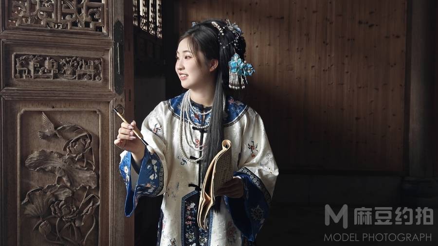 汉服模特