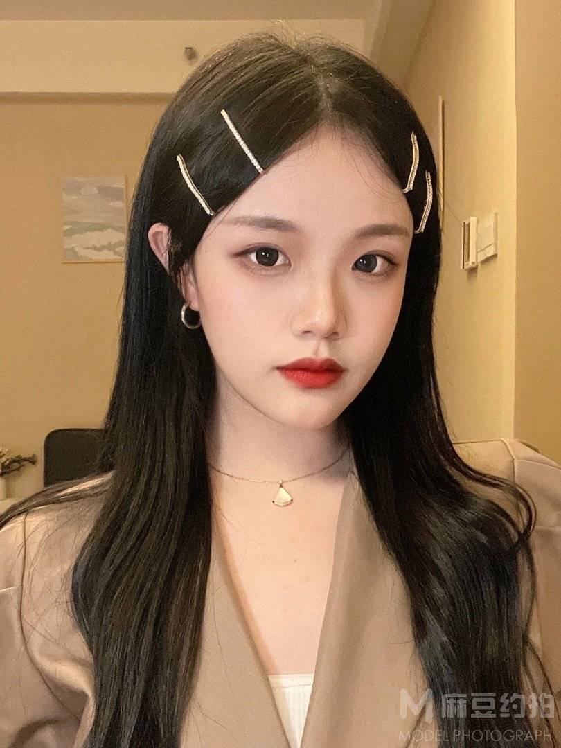 清新模特
