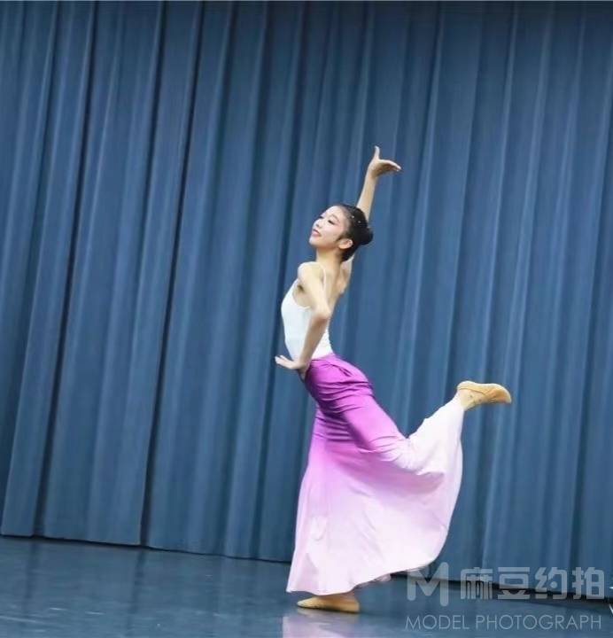 清新模特