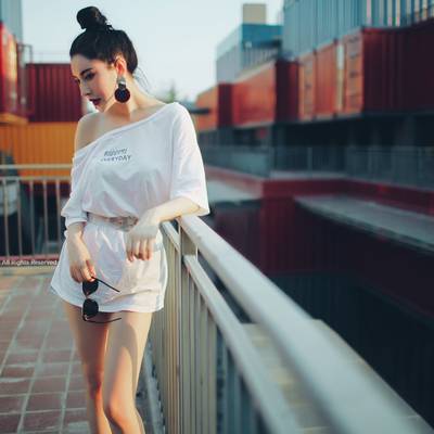 情绪模特