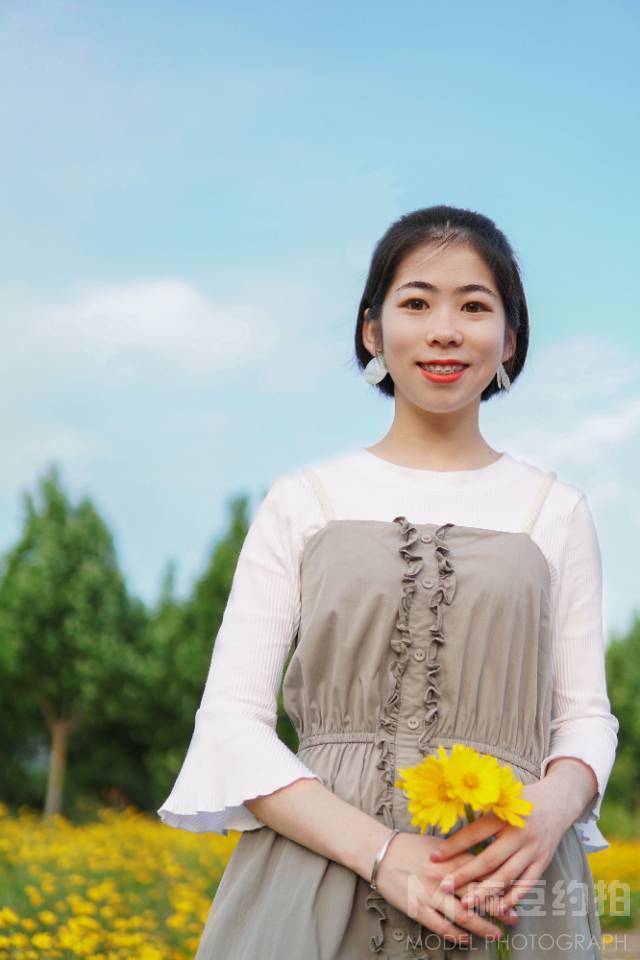 校园模特