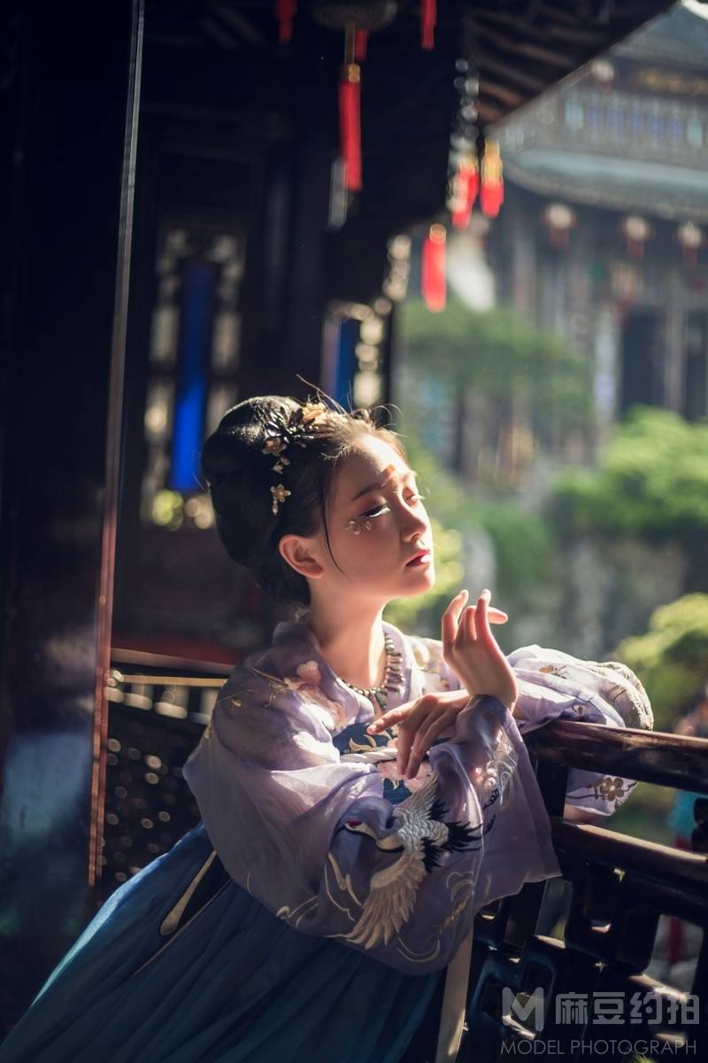 汉服模特