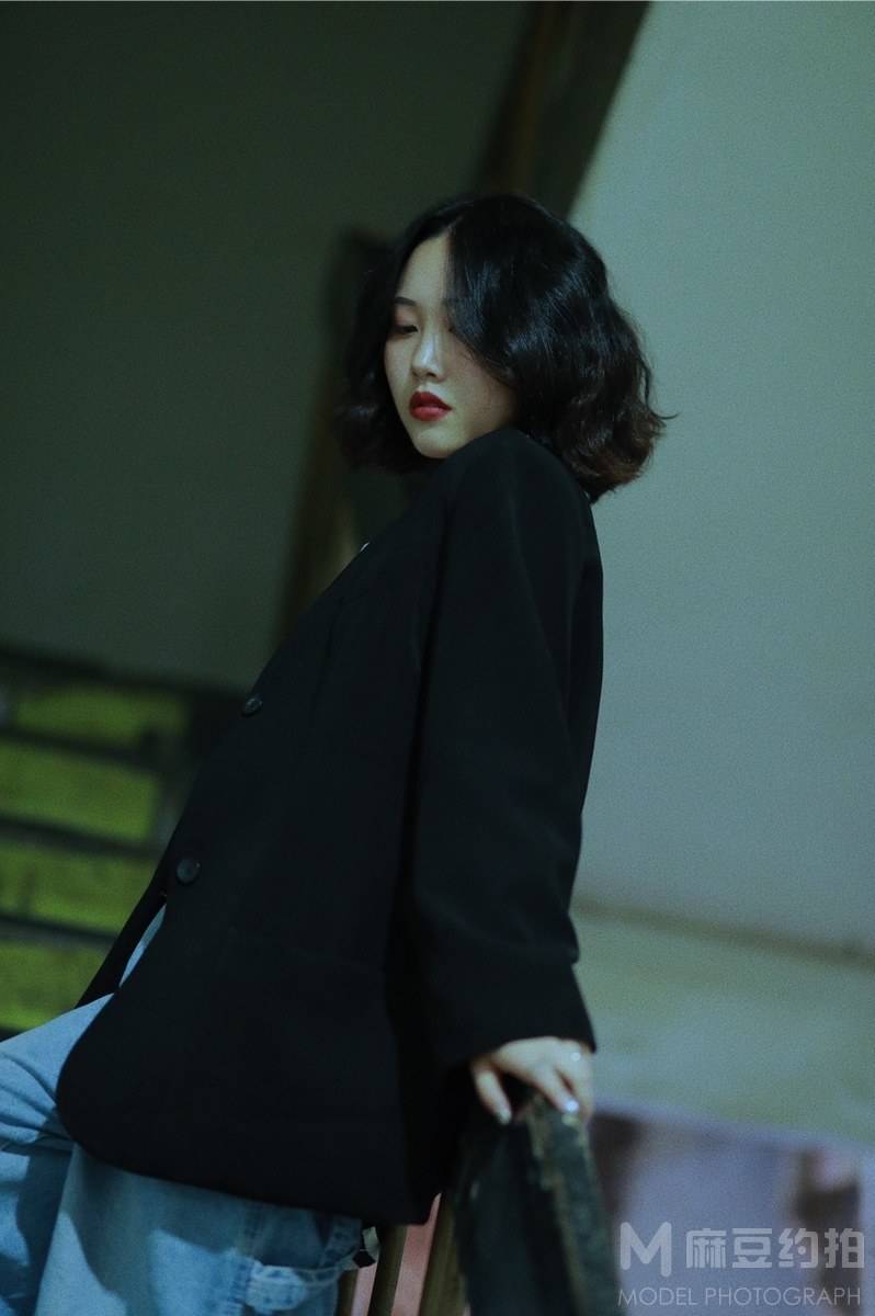 情绪模特