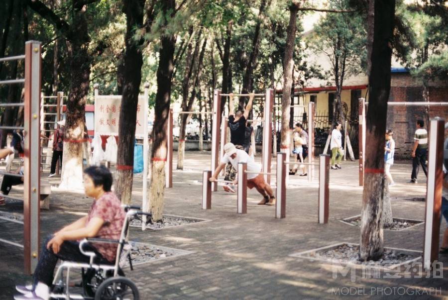 校园模特