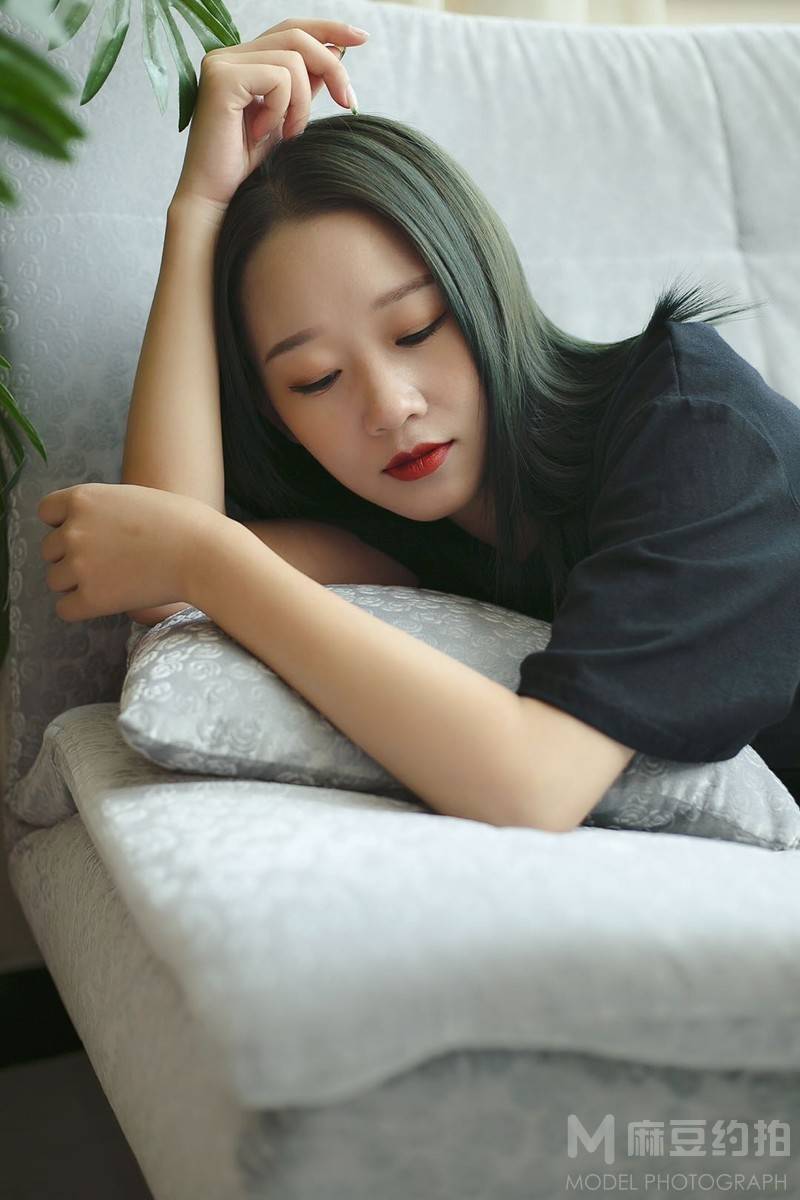 黑白模特
