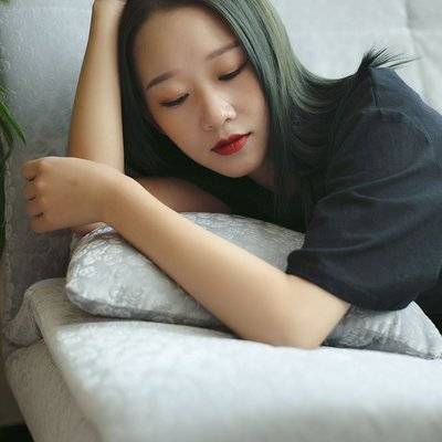黑白模特