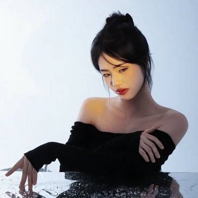 黑白模特