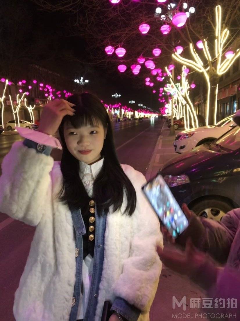 校园模特
