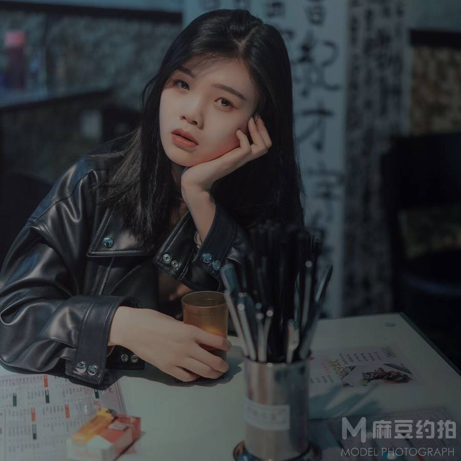 情绪模特