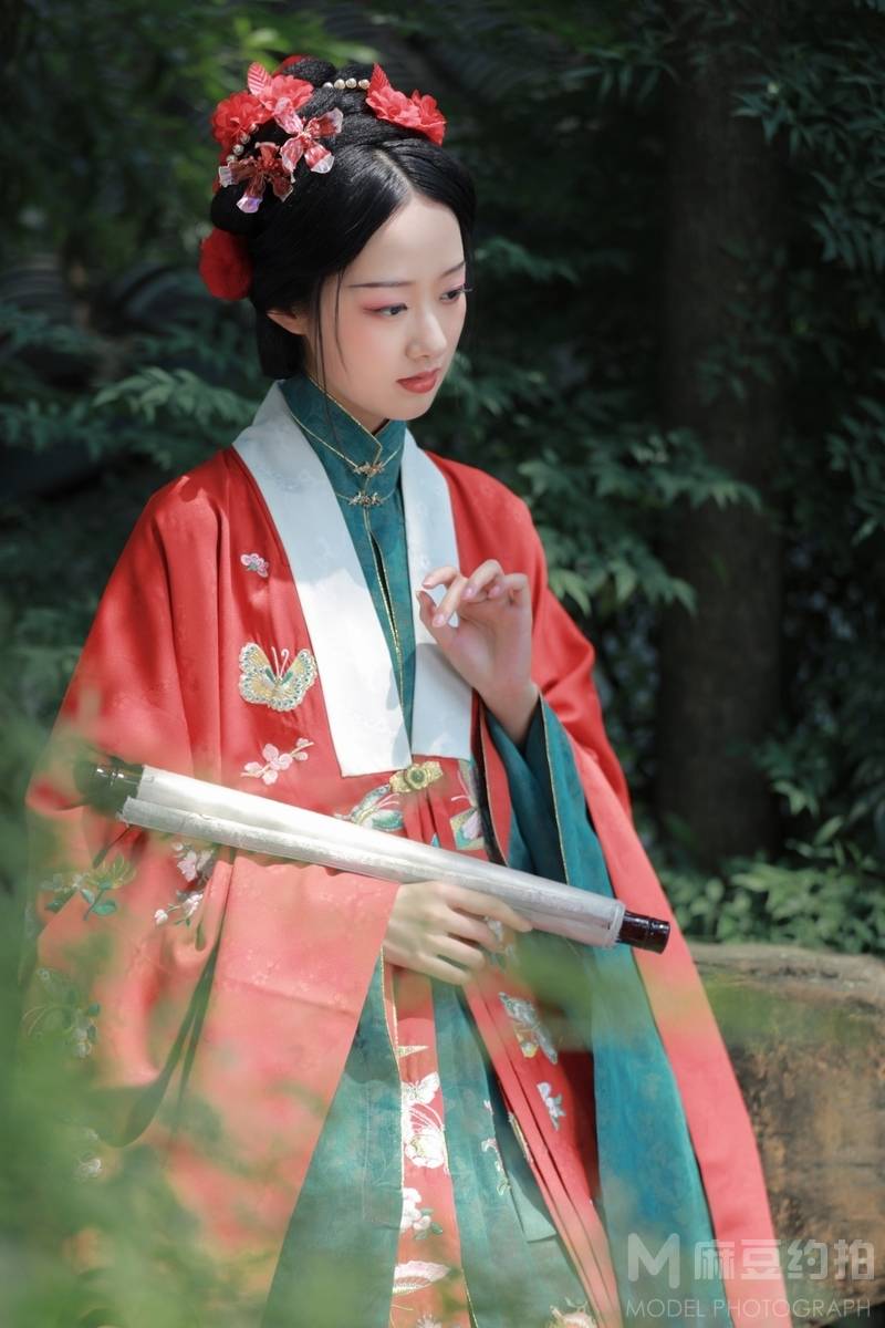 汉服模特
