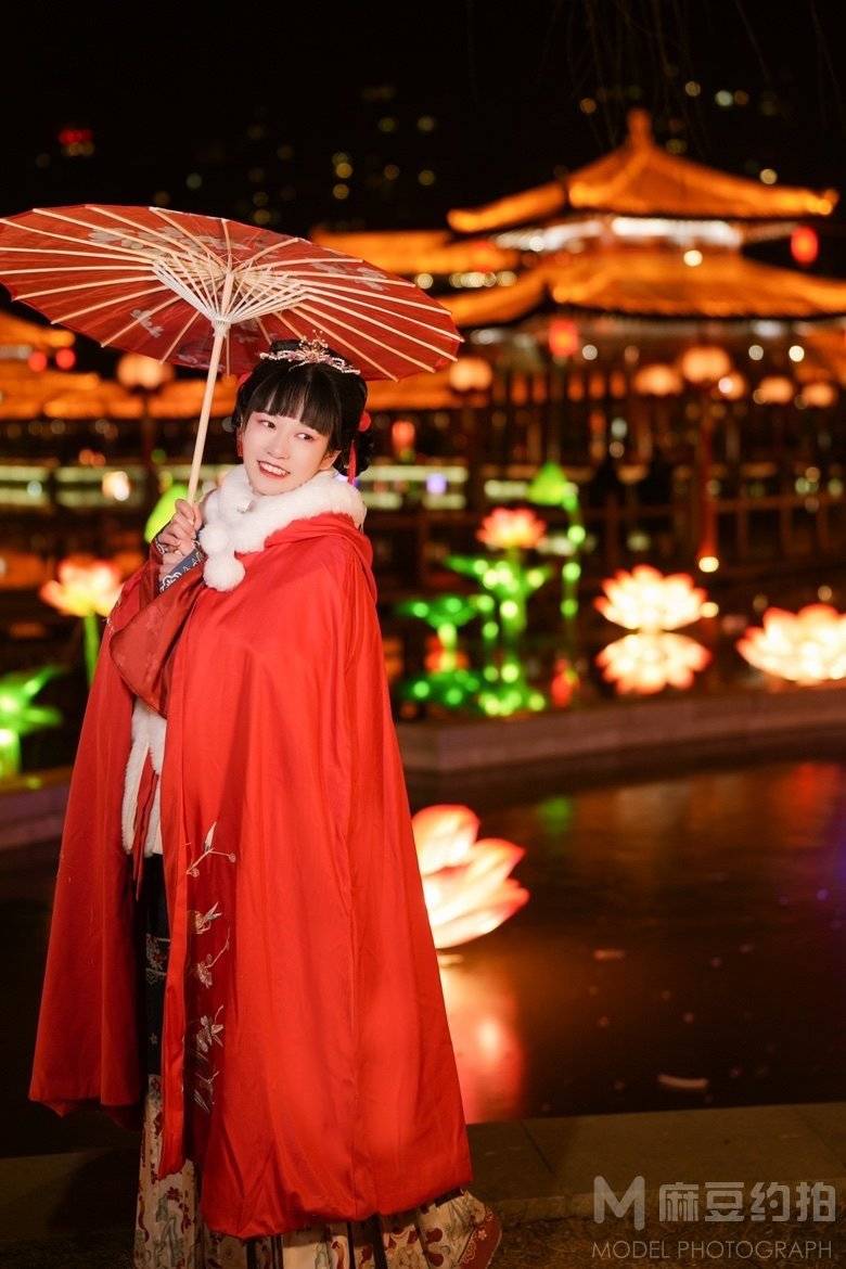 汉服模特