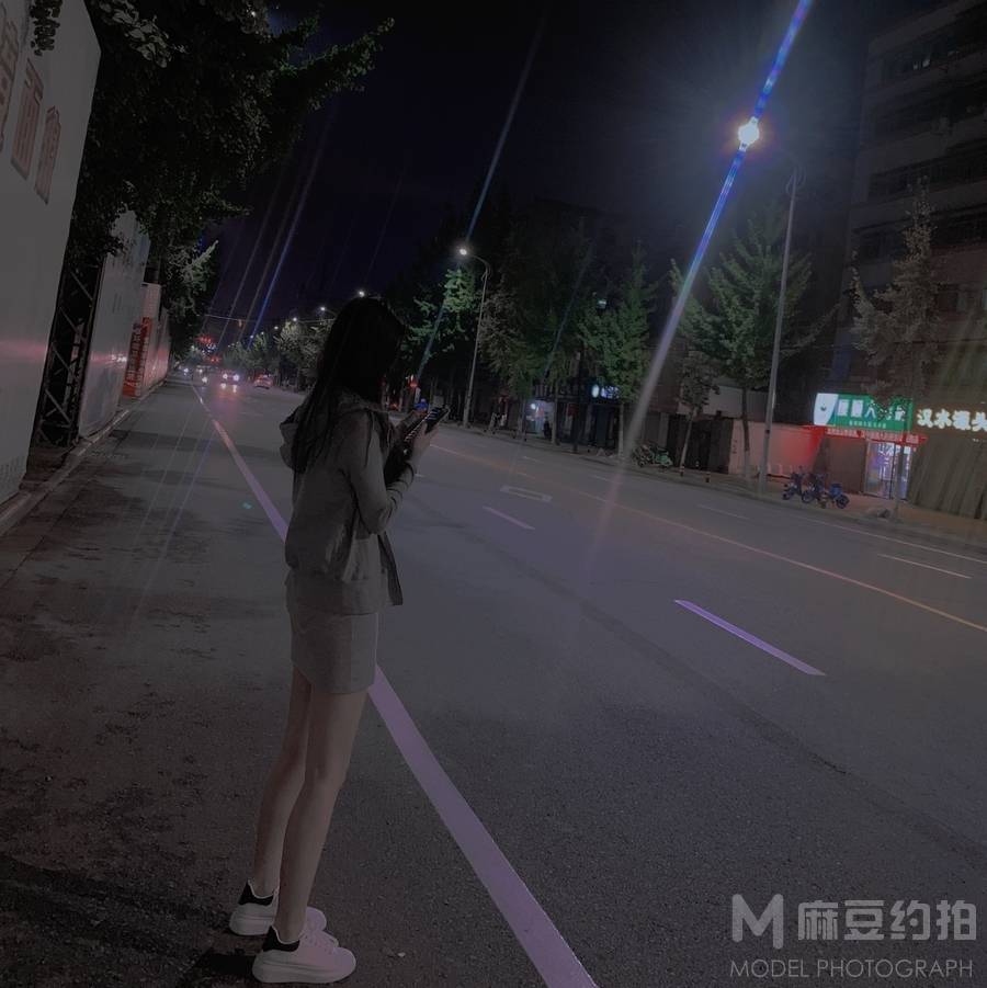 夜景模特