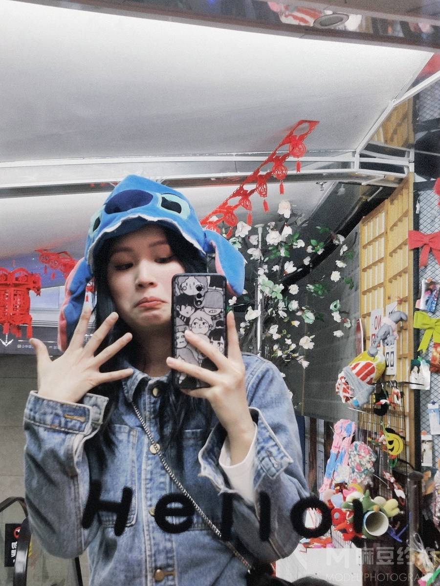 妆容模特