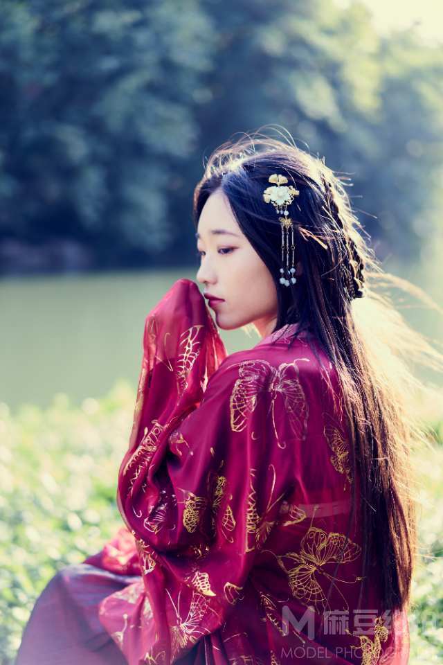 汉服模特