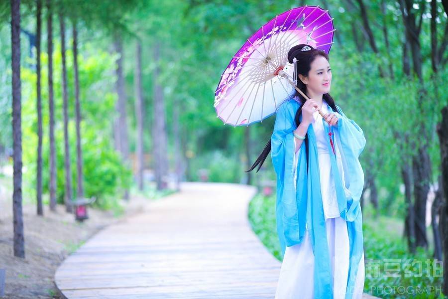 汉服模特