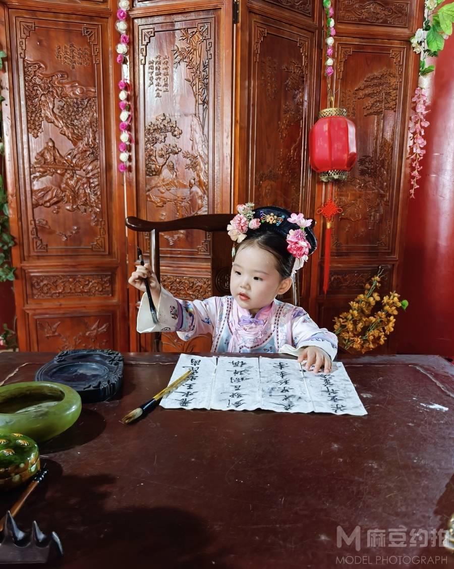 汉服模特