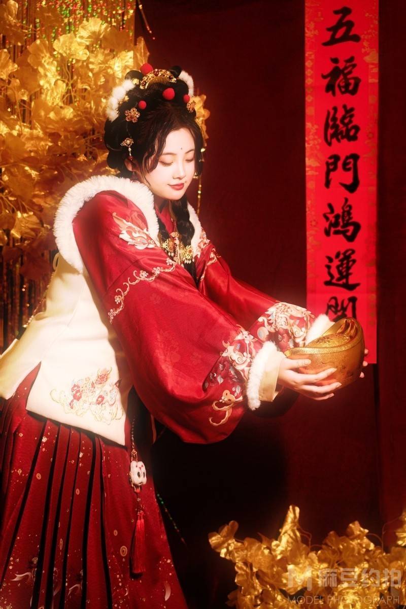 汉服模特