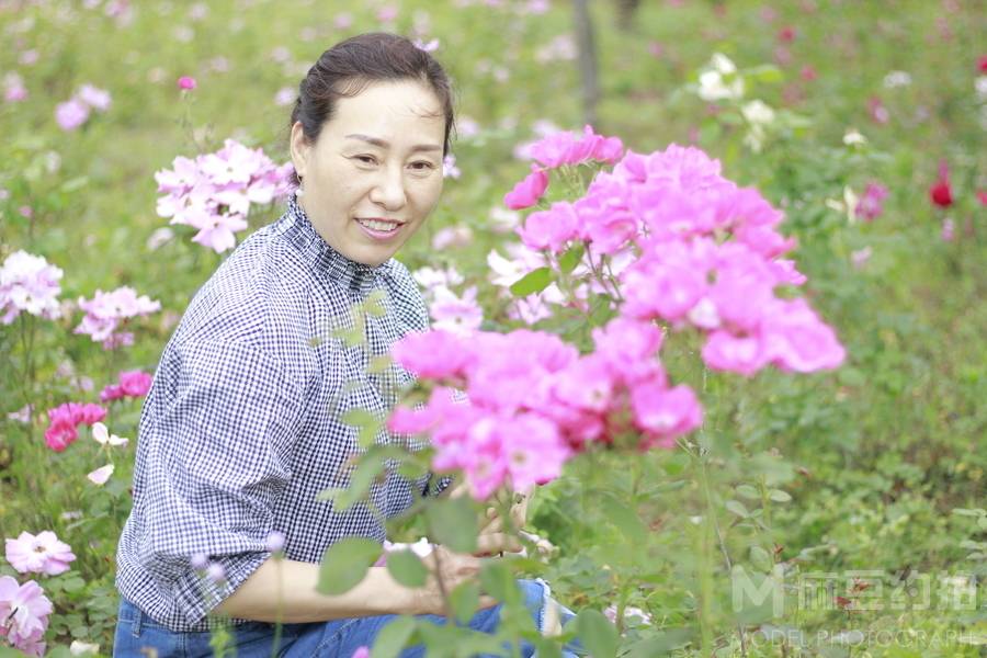 情绪模特