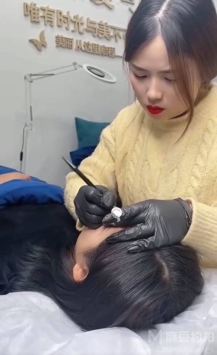 妆容模特