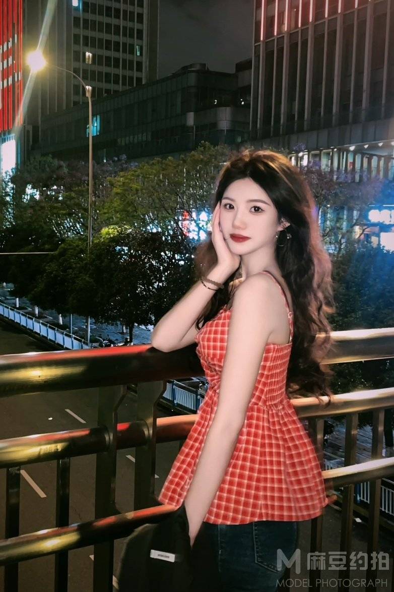 夜景模特