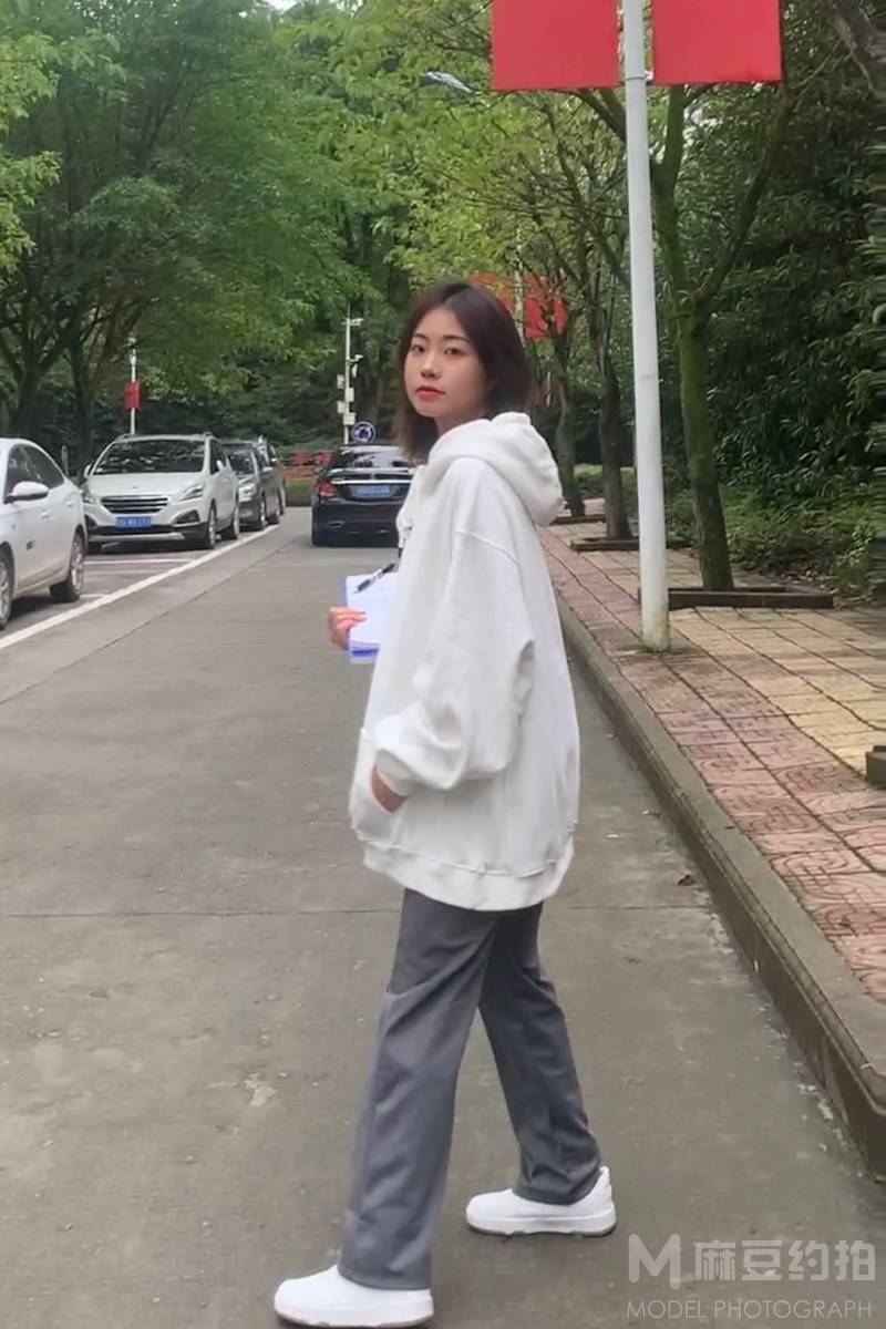 校园模特