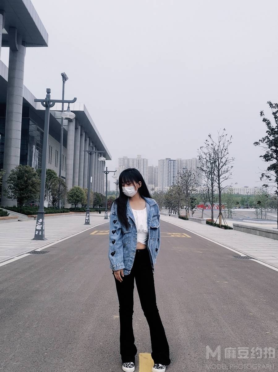 胶片模特