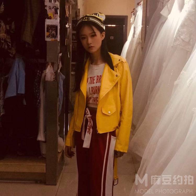 校园模特