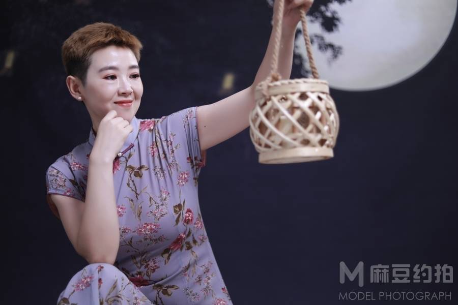 宝丽来模特