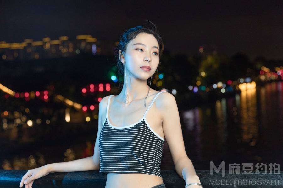 夜景模特