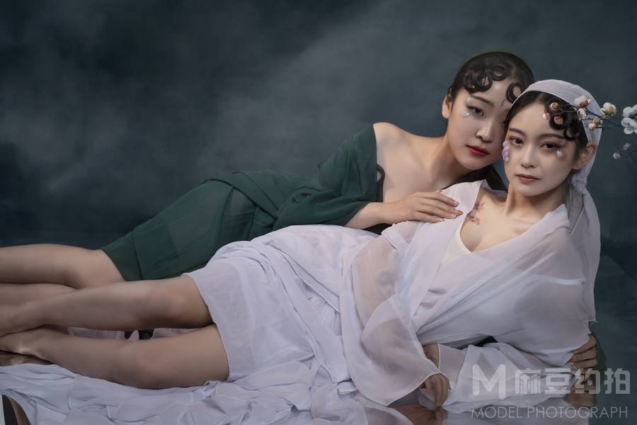 妆容模特