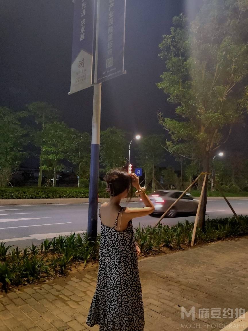 清新模特