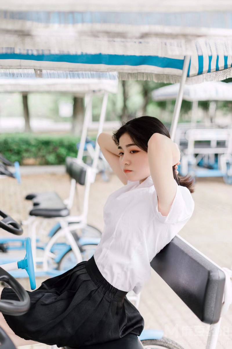 清新模特