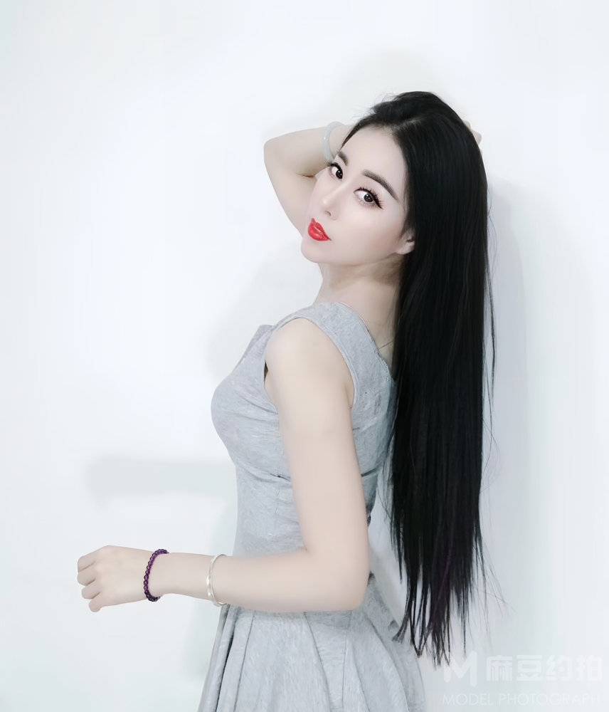 宝丽来模特