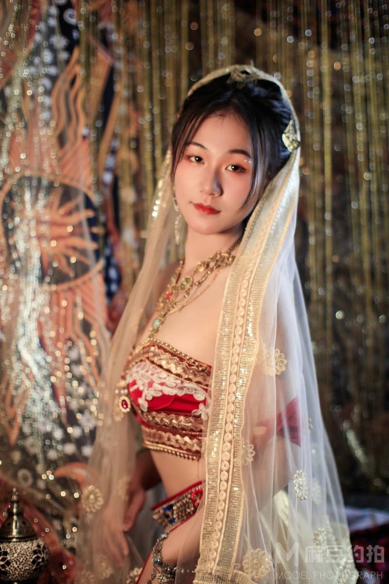 宝丽来模特