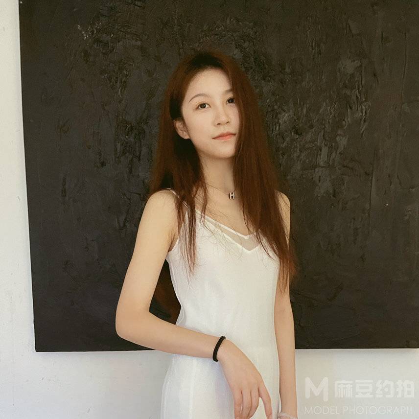 黑白模特