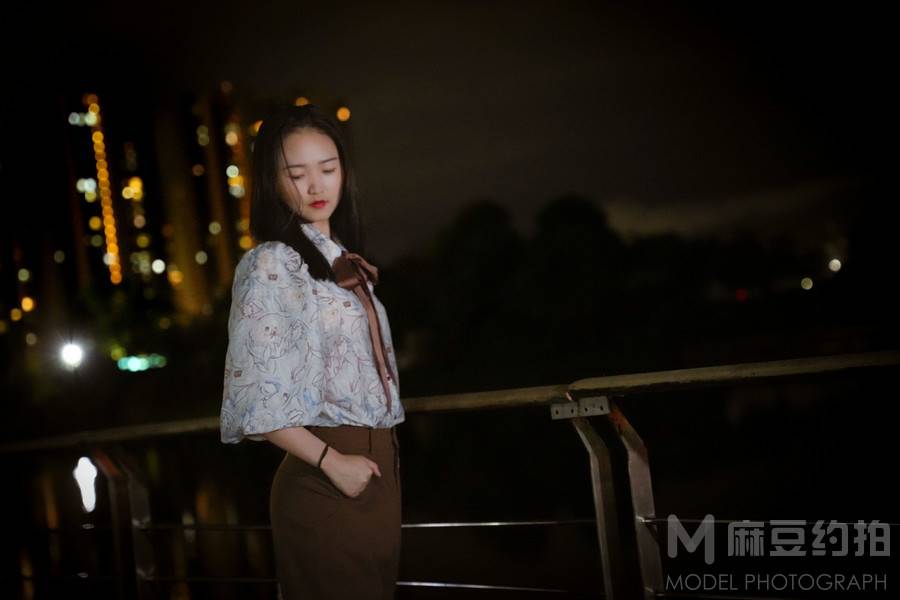 夜景模特