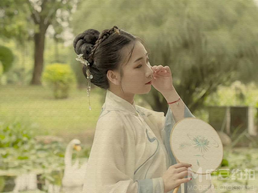 汉服模特
