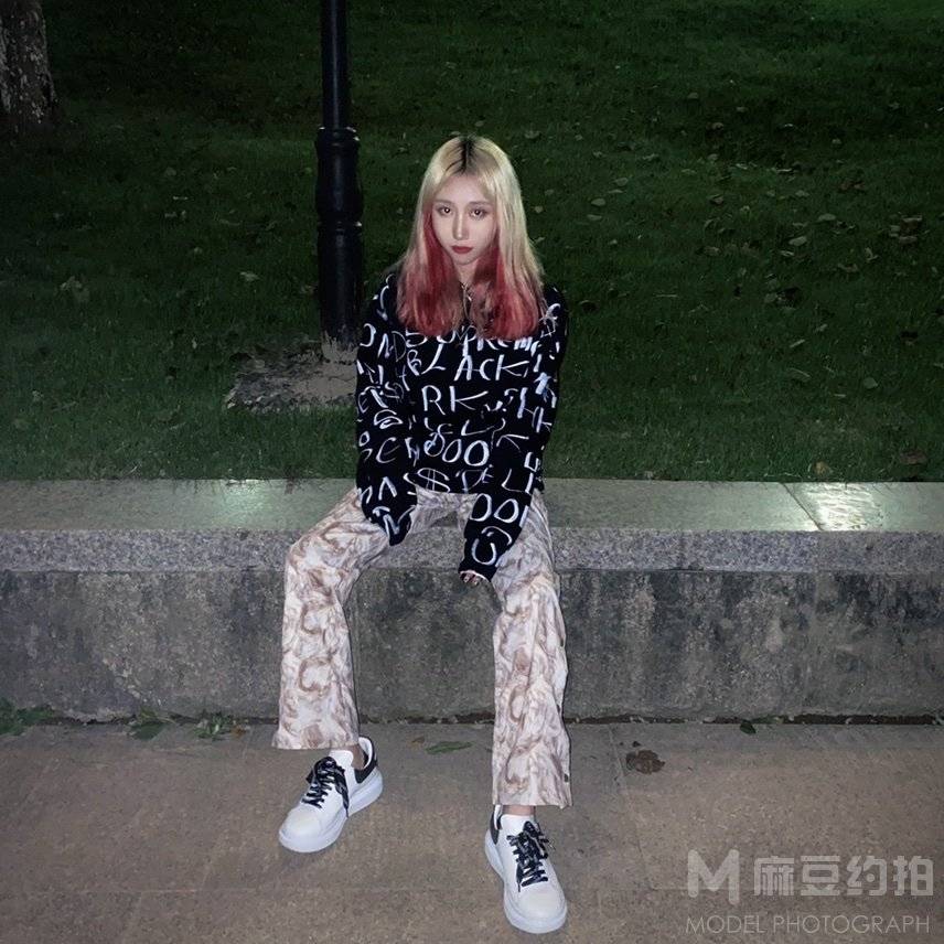 夜景模特