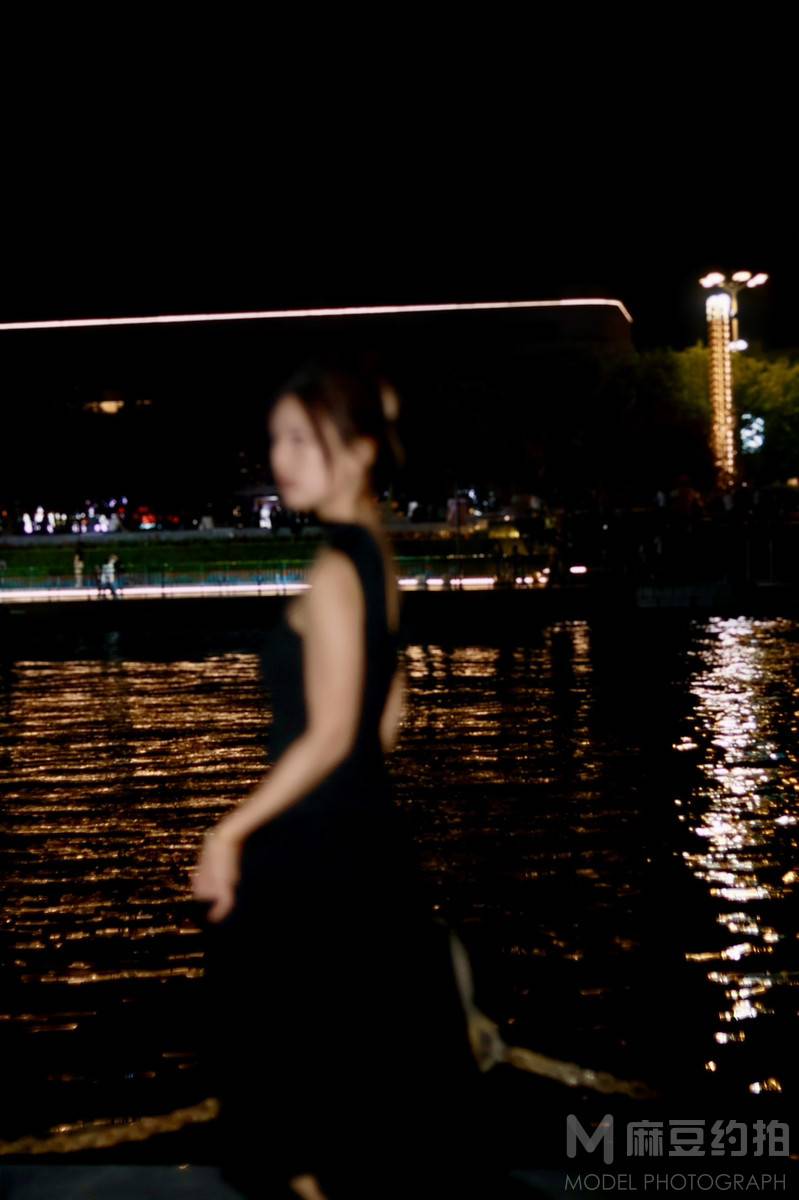 夜景模特
