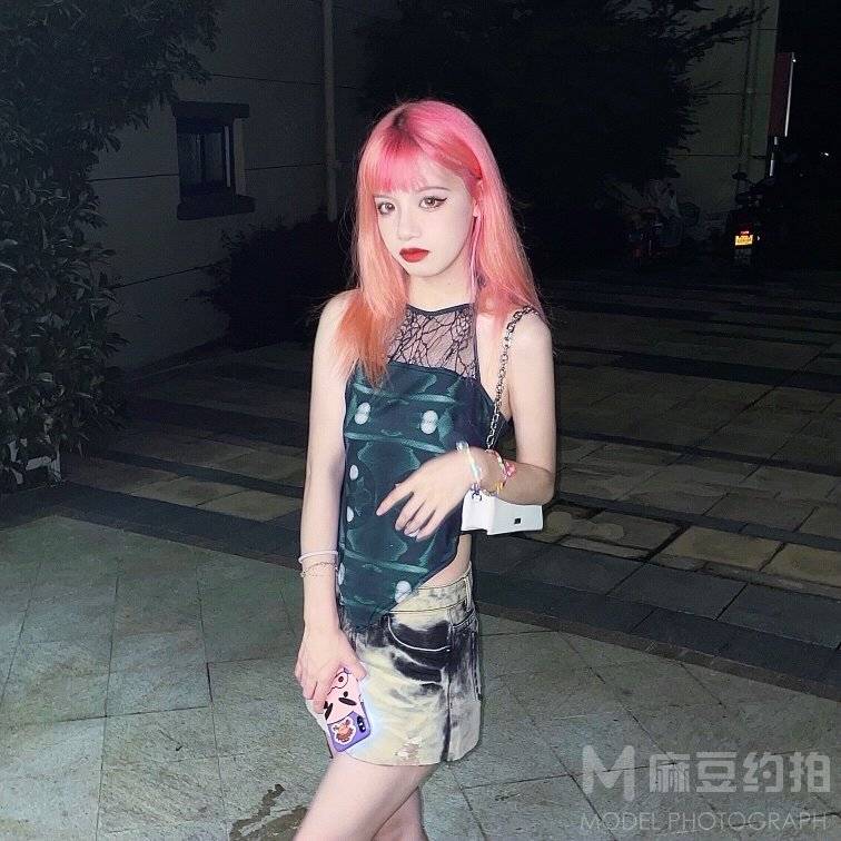 校园模特