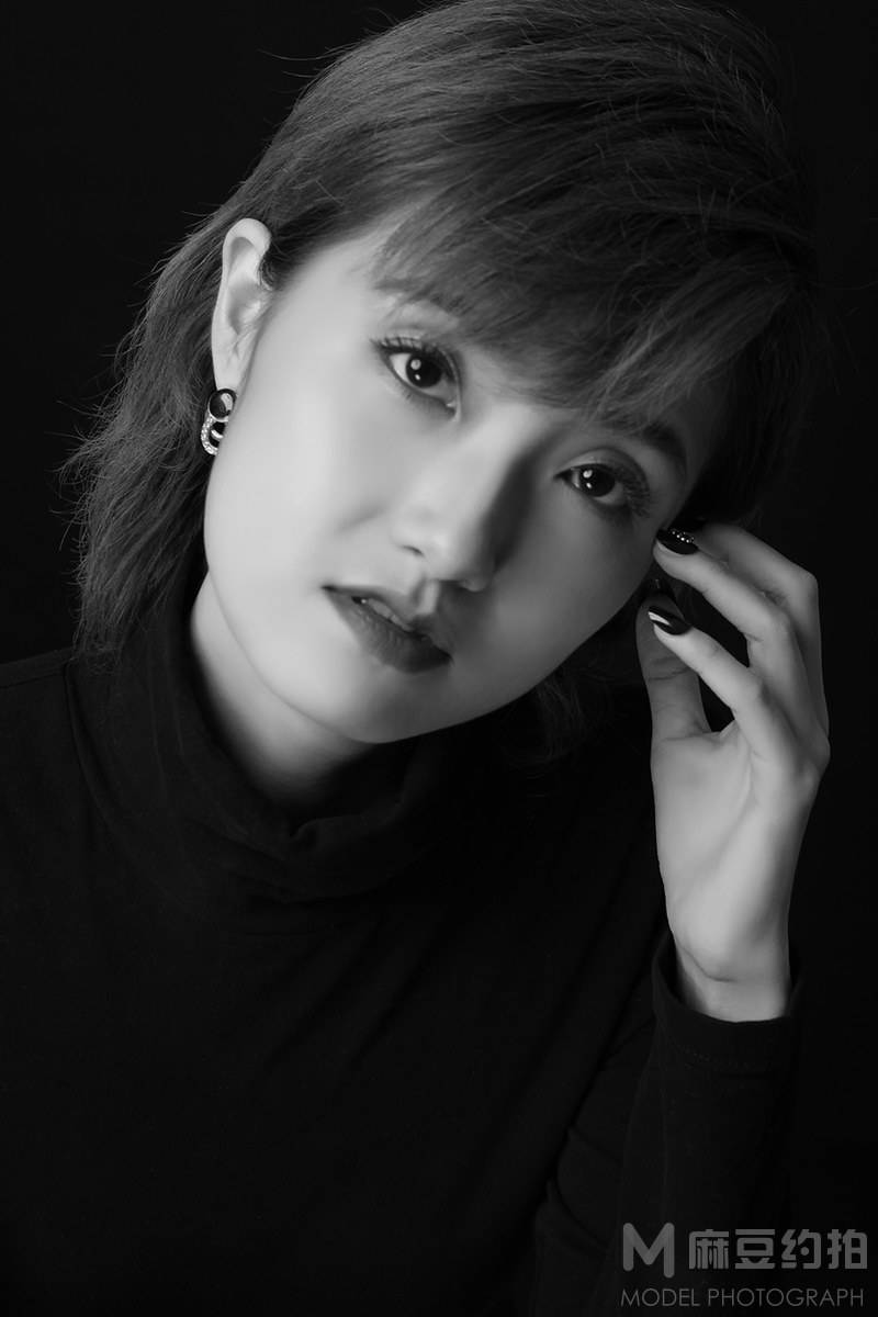 情绪模特