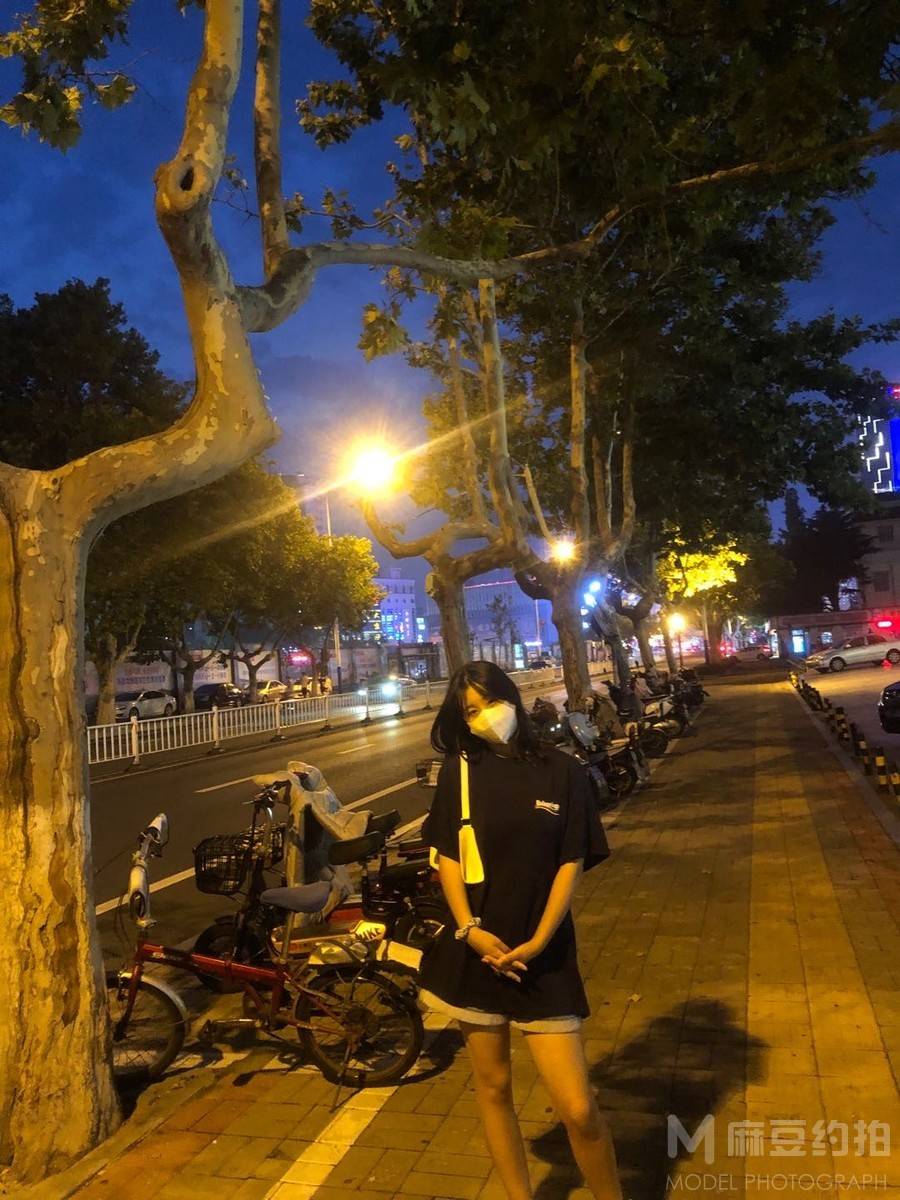 夜景模特